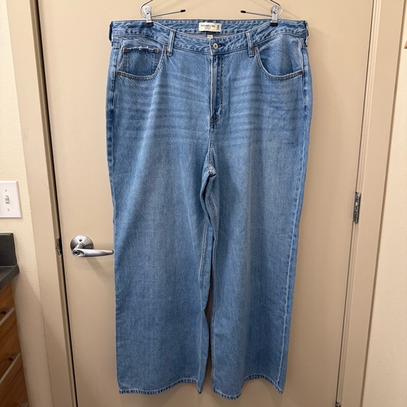 Abercrombie & Fitch Curve Love Wide Leg High Rise Jean blue plus size 34 regular - Picture 4 of 12